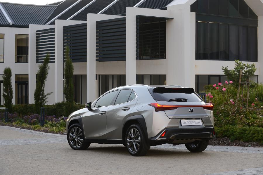  Lexus UX200 F-Sport 2019 года  (ZA) (фото 19 из 39)